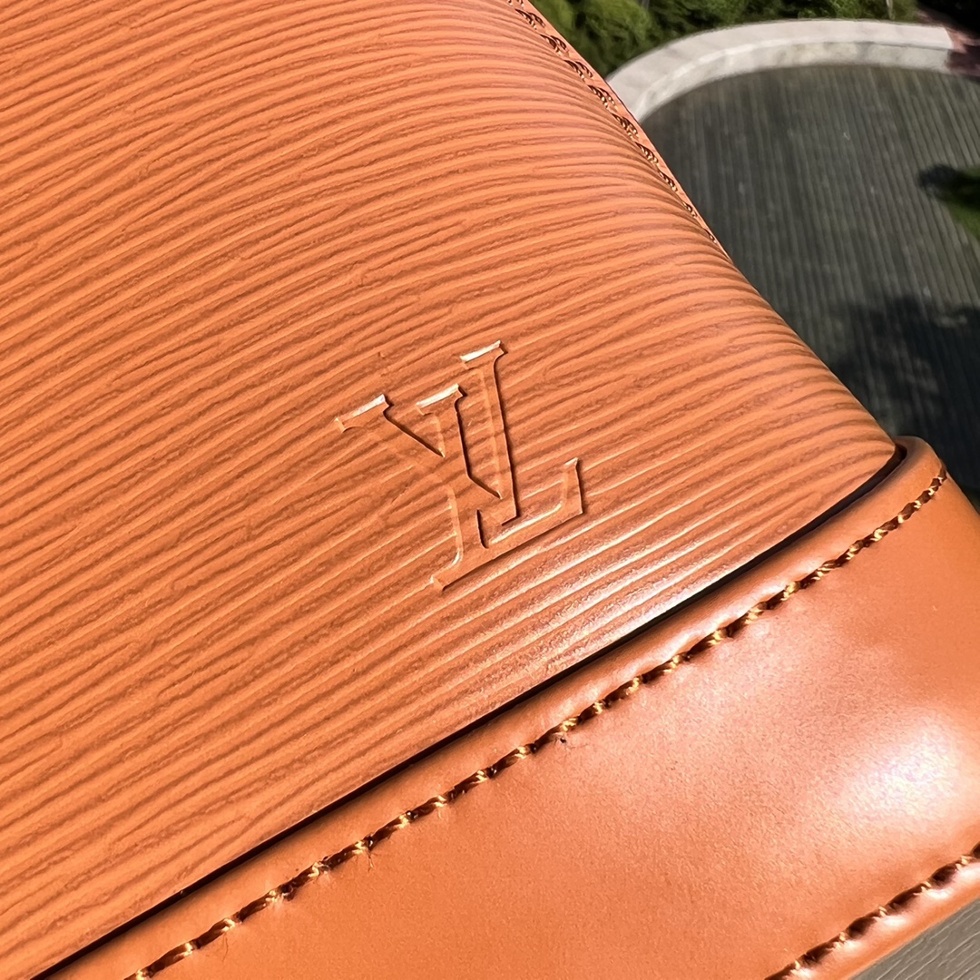 非市场普通货 进口皮料半钢五金 m59217尺寸:23.5×17.5×11.5cmLV海外渠道资源特供贝