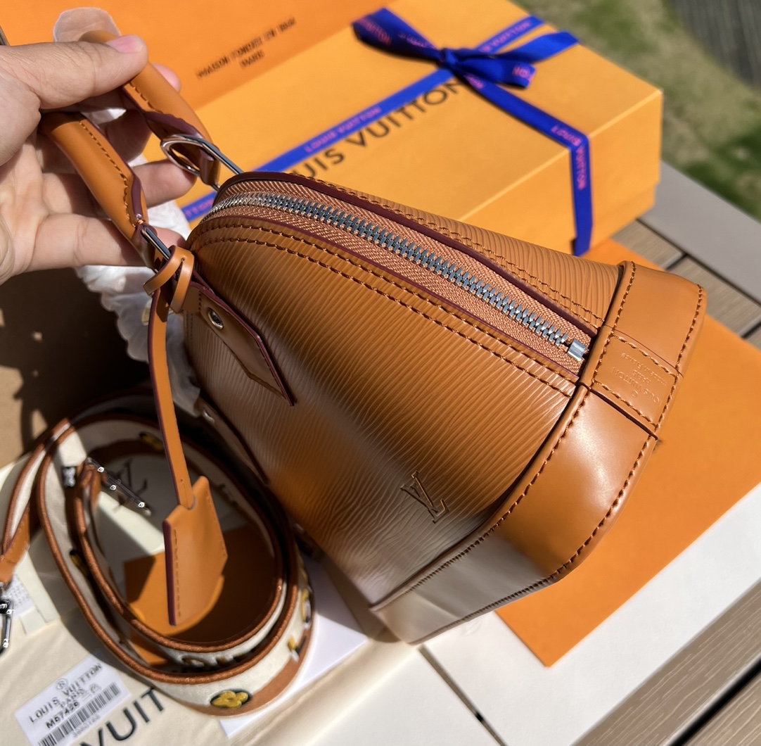 非市场普通货 进口皮料半钢五金 m59217尺寸:23.5×17.5×11.5cmLV海外渠道资源特供贝