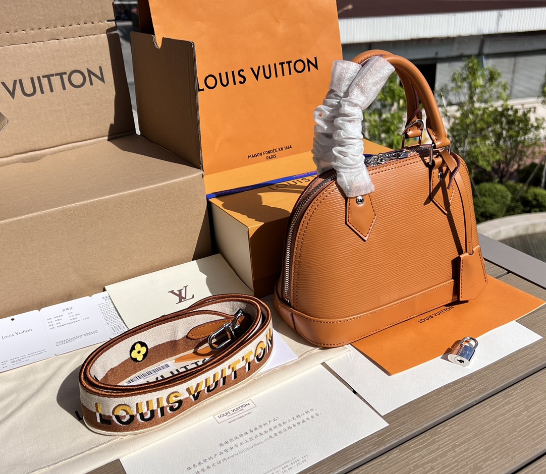 非市场普通货 进口皮料半钢五金 m59217尺寸:23.5×17.5×11.5cmLV海外渠道资源特供贝