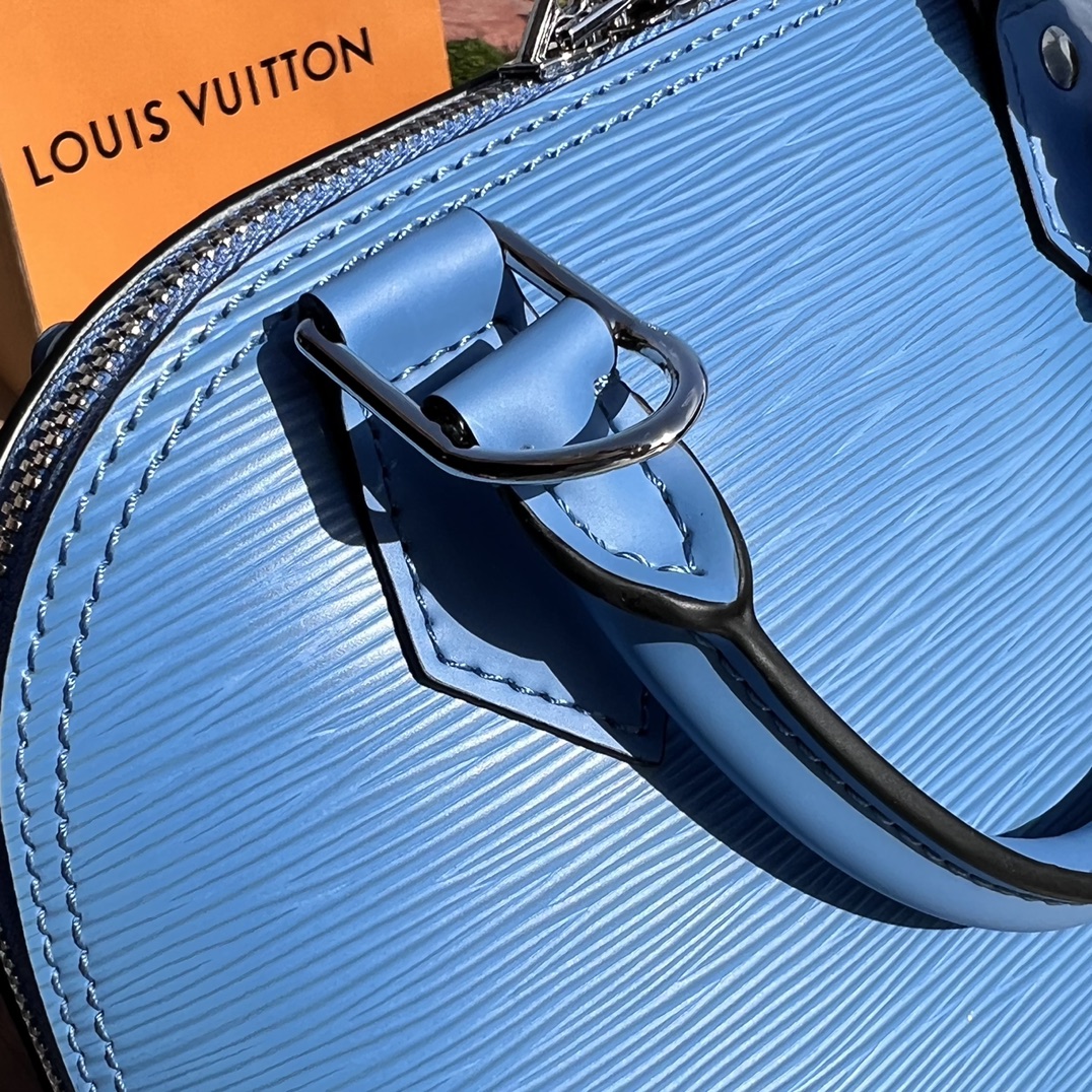 非市场普通货 进口皮料半钢五金 m40302尺寸:23.5×17.5×11.5cmLV海外渠道资源特供贝