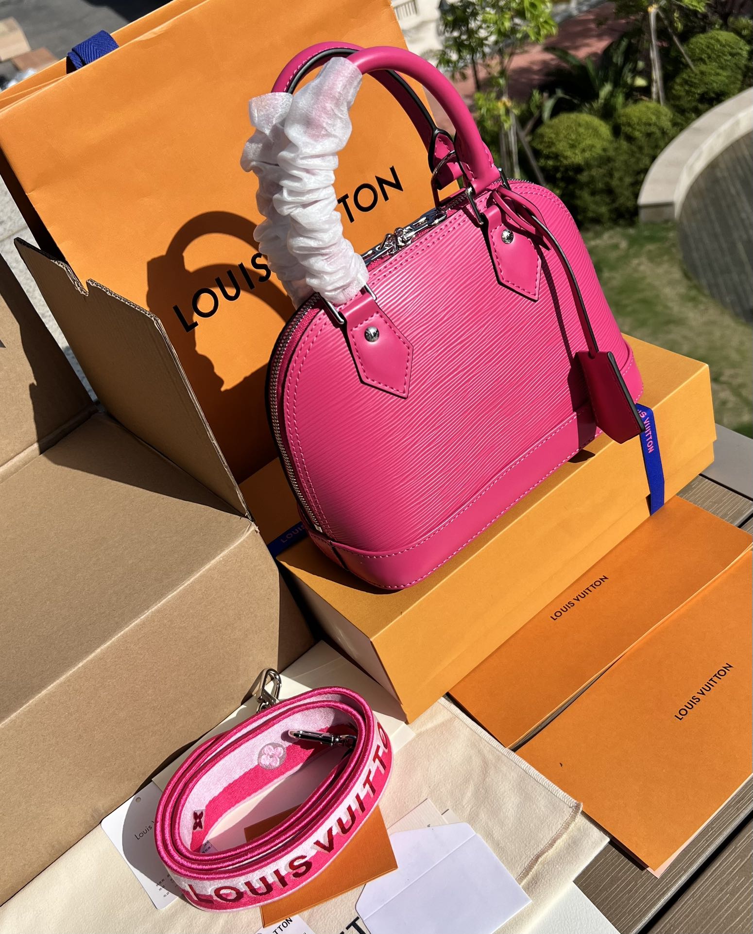 非市场普通货 进口皮料半钢五金 m59271尺寸:23.5×17.5×11.5cmLV海外渠道资源特供贝