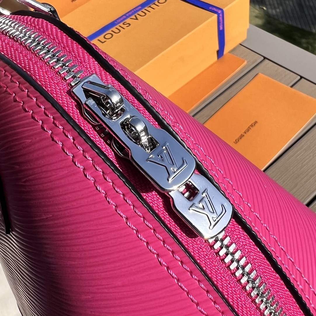 非市场普通货 进口皮料半钢五金 m59271尺寸:23.5×17.5×11.5cmLV海外渠道资源特供贝