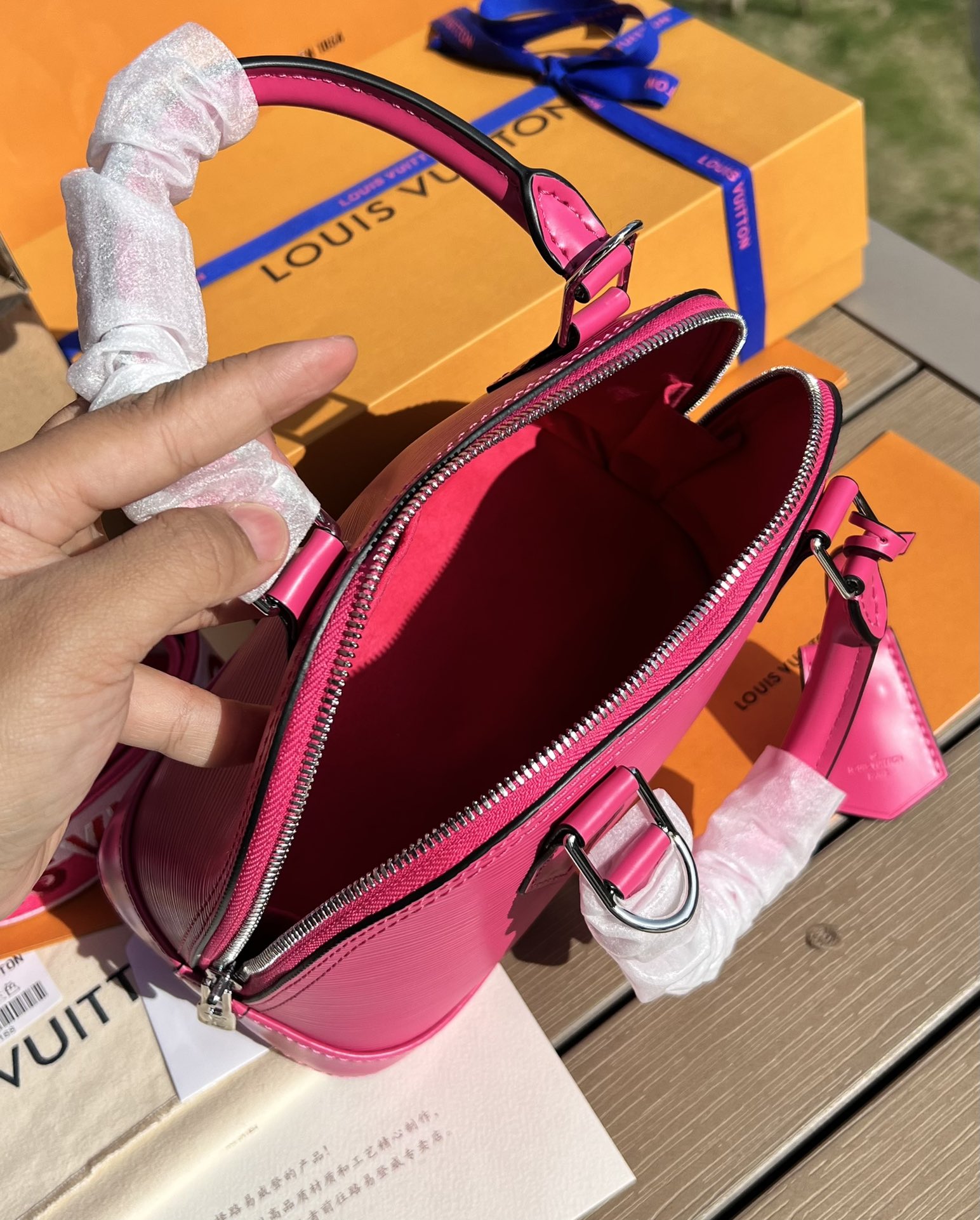 非市场普通货 进口皮料半钢五金 m59271尺寸:23.5×17.5×11.5cmLV海外渠道资源特供贝