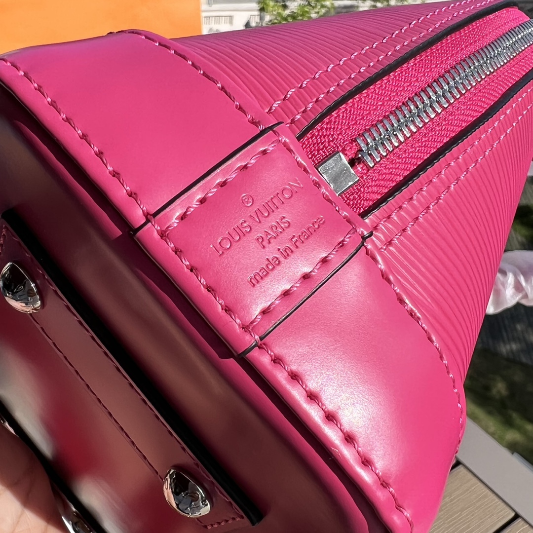 非市场普通货 进口皮料半钢五金 m59271尺寸:23.5×17.5×11.5cmLV海外渠道资源特供贝