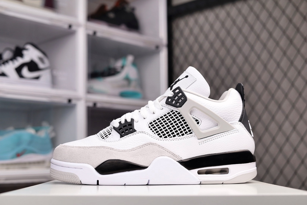K0 外贸纯原Air Jordan AJ4黑白灰 小白水泥 DH6927-111大厂出品 原材料打造 鞋型完美 实物非常漂亮裁边清洁度完美 基本挑不出毛病长鞋舌区别市场短舌头 网格不打皱 正确针车883QQQ