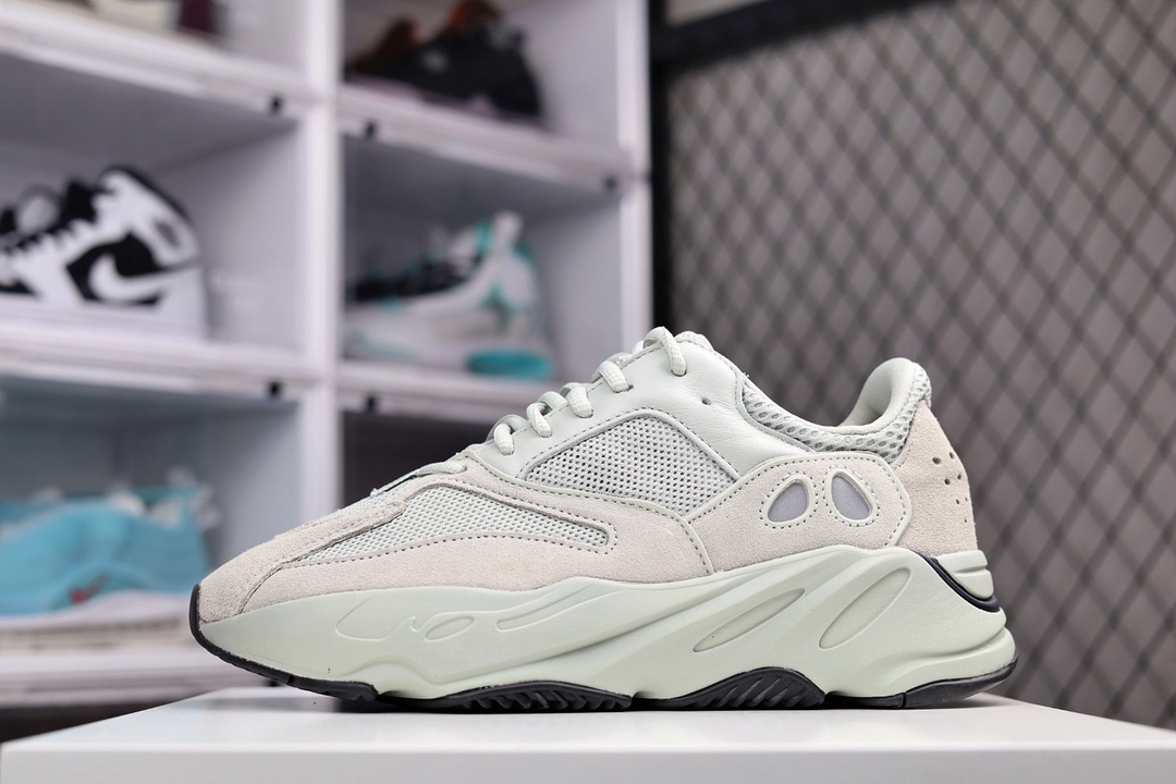GT纯原 I0 纯原版本 YEEZY BOOST 700 V2 海盐 宝藏原厂3D档案数据 原厂纸板 原厂楦头全部原厂数据材料 所有细节与正品对位一致组装工艺精湛 质感细腻