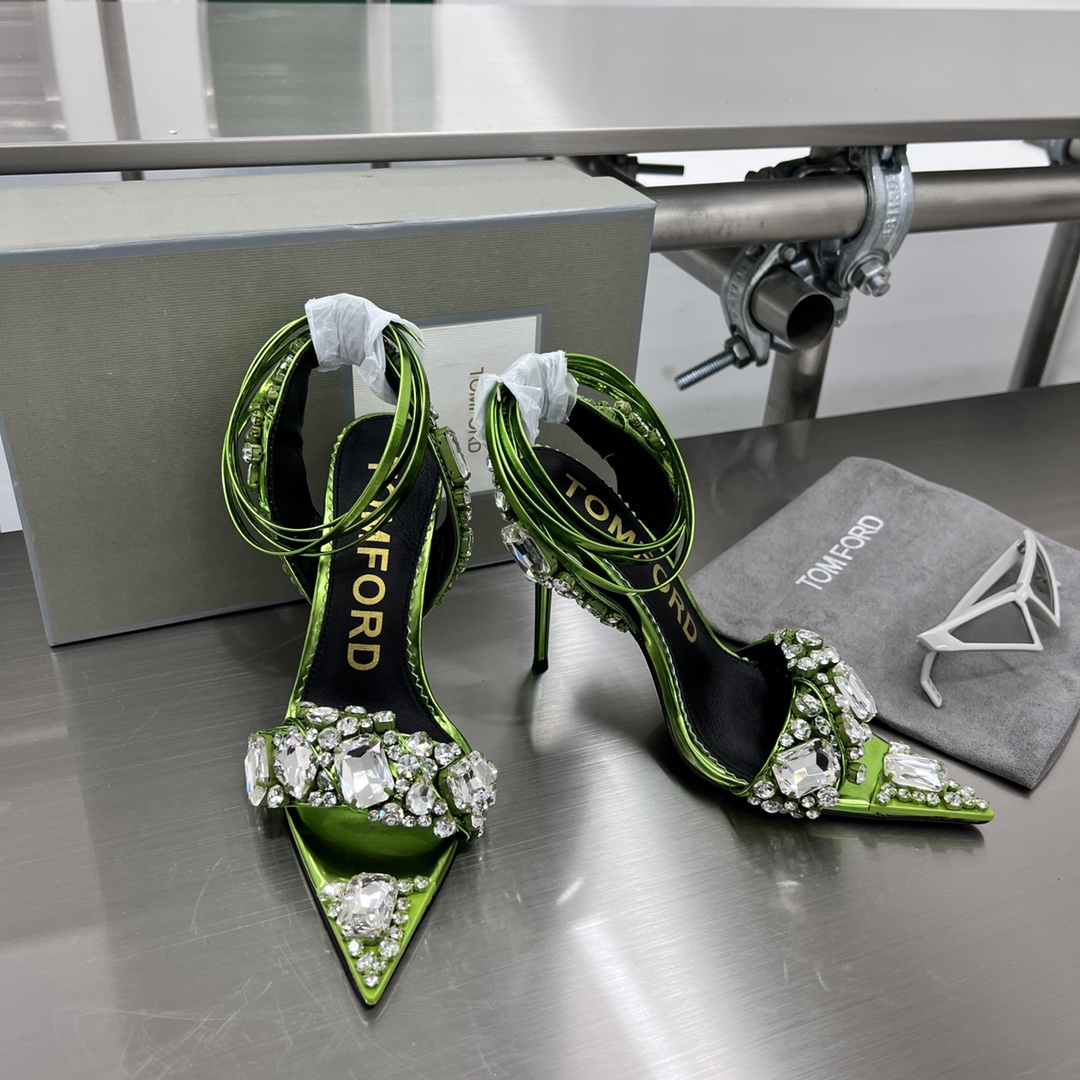 Luxury Handmade Gold High-Heel Sandals with Crystal Decorations – P825 - 图片 1