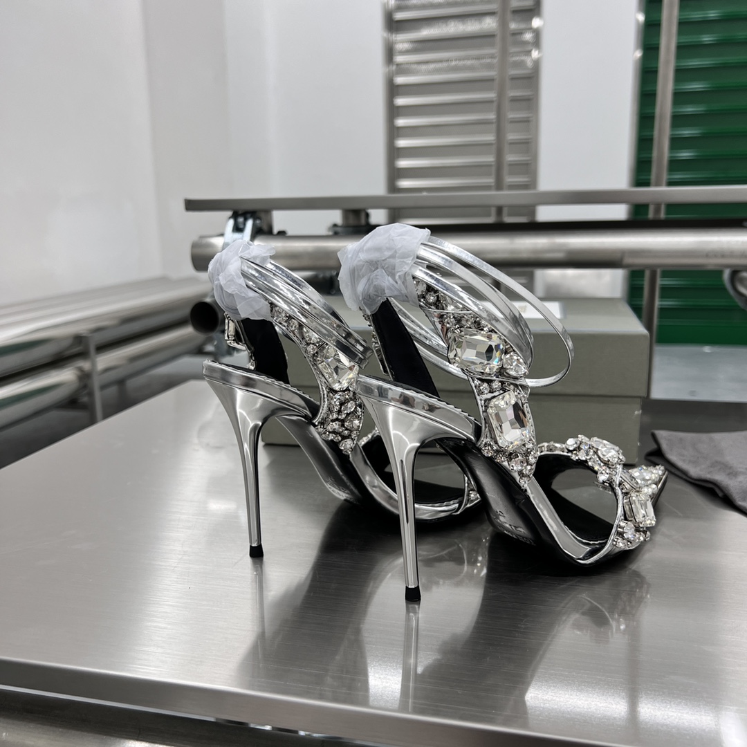 High-End Gold High-Heel Sandals with Crystal Decorations and Custom Paint - 图片 6