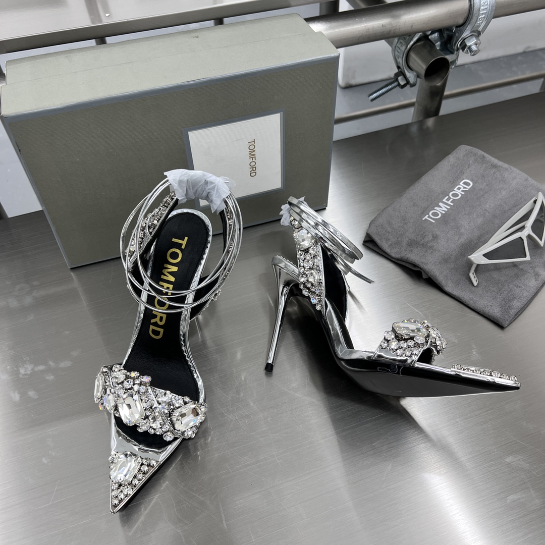 High-End Gold High-Heel Sandals with Crystal Decorations and Custom Paint - 图片 3