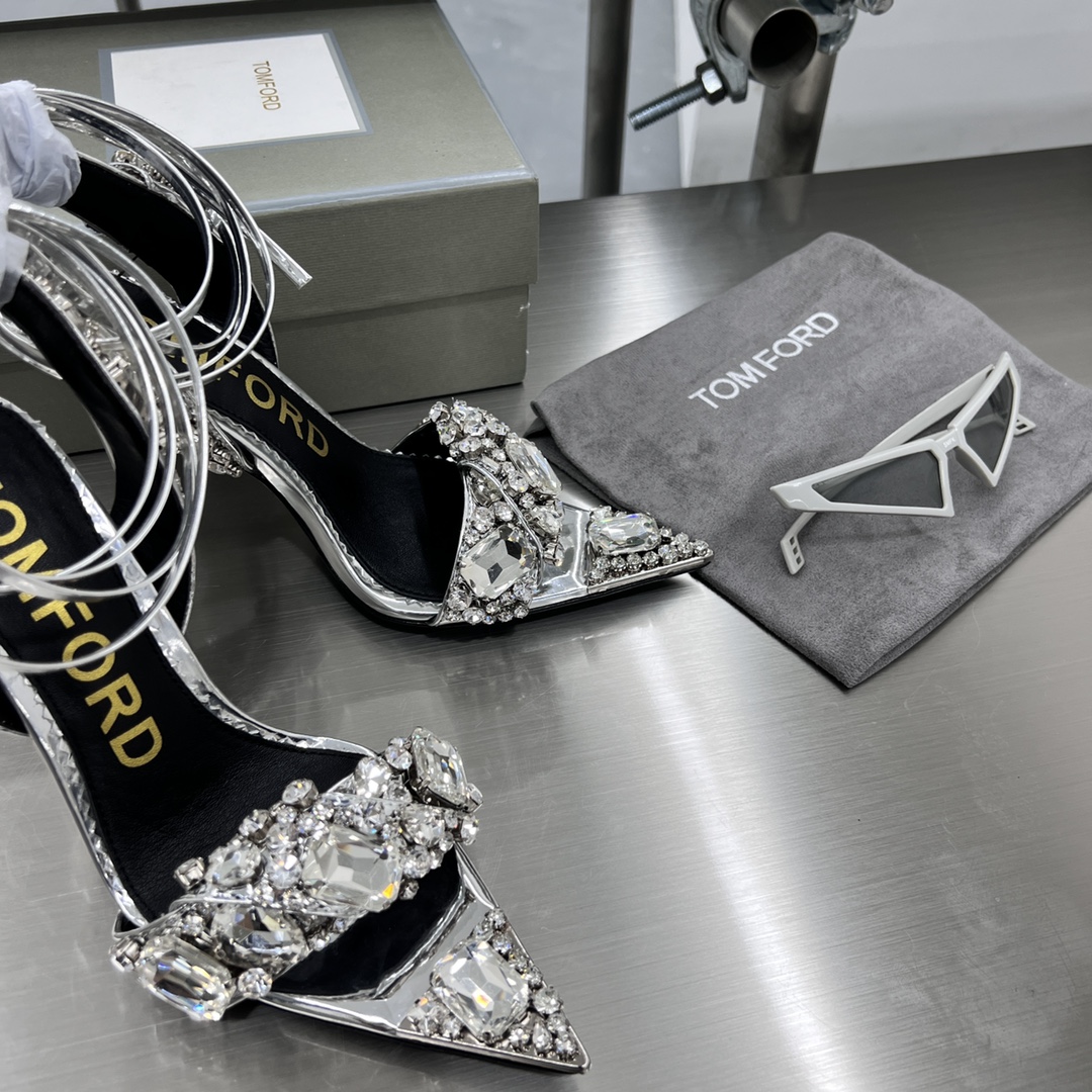 High-End Gold High-Heel Sandals with Crystal Decorations and Custom Paint - 图片 7