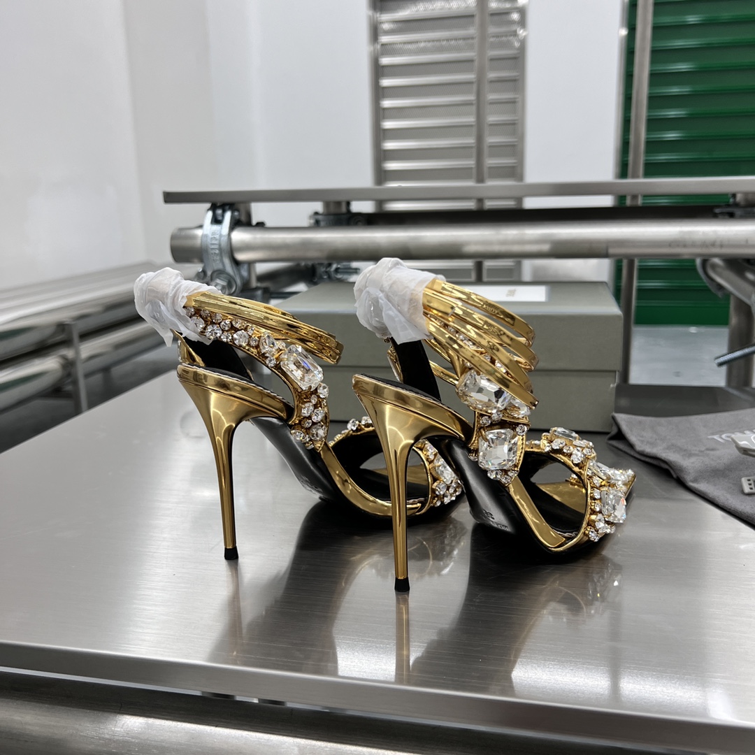High-End Gold Sandals with Crystal Decorations and Hand-Cut Details - 图片 6