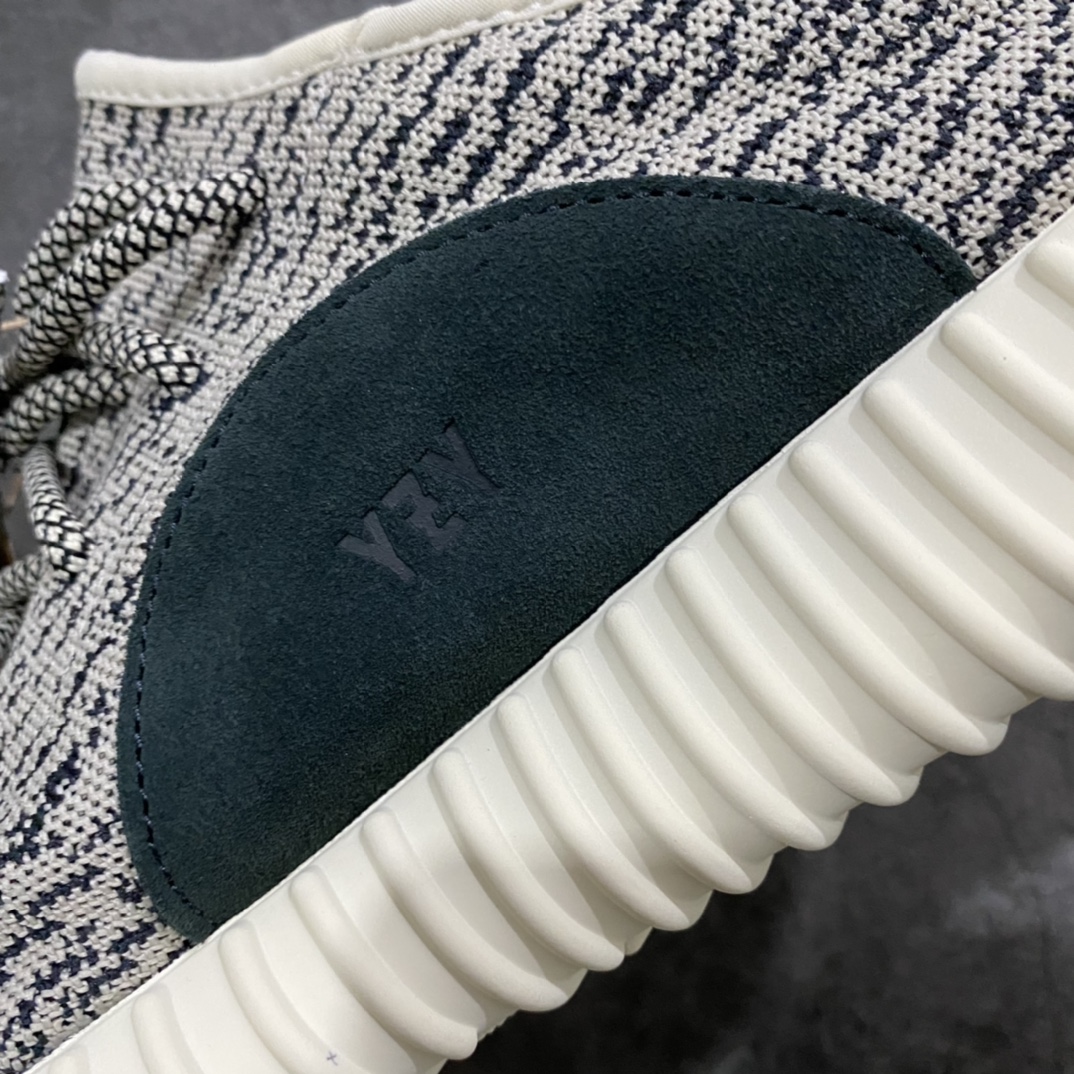 图片[6]-H12版本2022版Yeezy350初代 \”Turtle Dove\” 灰白 AQ4832 原厂再生高弹纱 艺超原厂鞋带 原厂Cost高斯环保线 百宏原厂后拉织带环 德国进口巴斯夫大底 原档案底模数据 区别市面一切版本 均不是一个档次 辰元原厂针织代工 细节还原度极高 大几率过验 尺码 36 36.5 37 38 38.5 39 40 40.5 41 42 42.5 43 44 44.5 45 46 47 48-选品中心