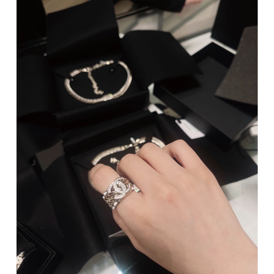 Chanel Zp 白色