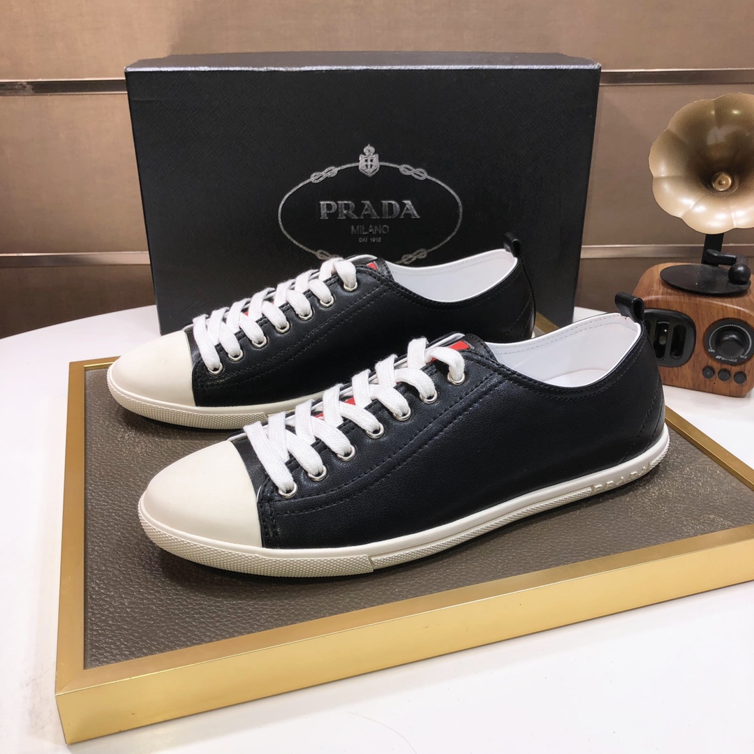 I5 普拉达🔝男鞋高端品牌：官网1：1最新力作：鞋面采用意大利进口头层牛皮🇻🇺➕羊皮内里制作 ，让行走更加便捷舒适，惊世之作 打造时尚个性衬托你的与众不同潮男必备!经典 3色可选数码:38-4545定做不退换