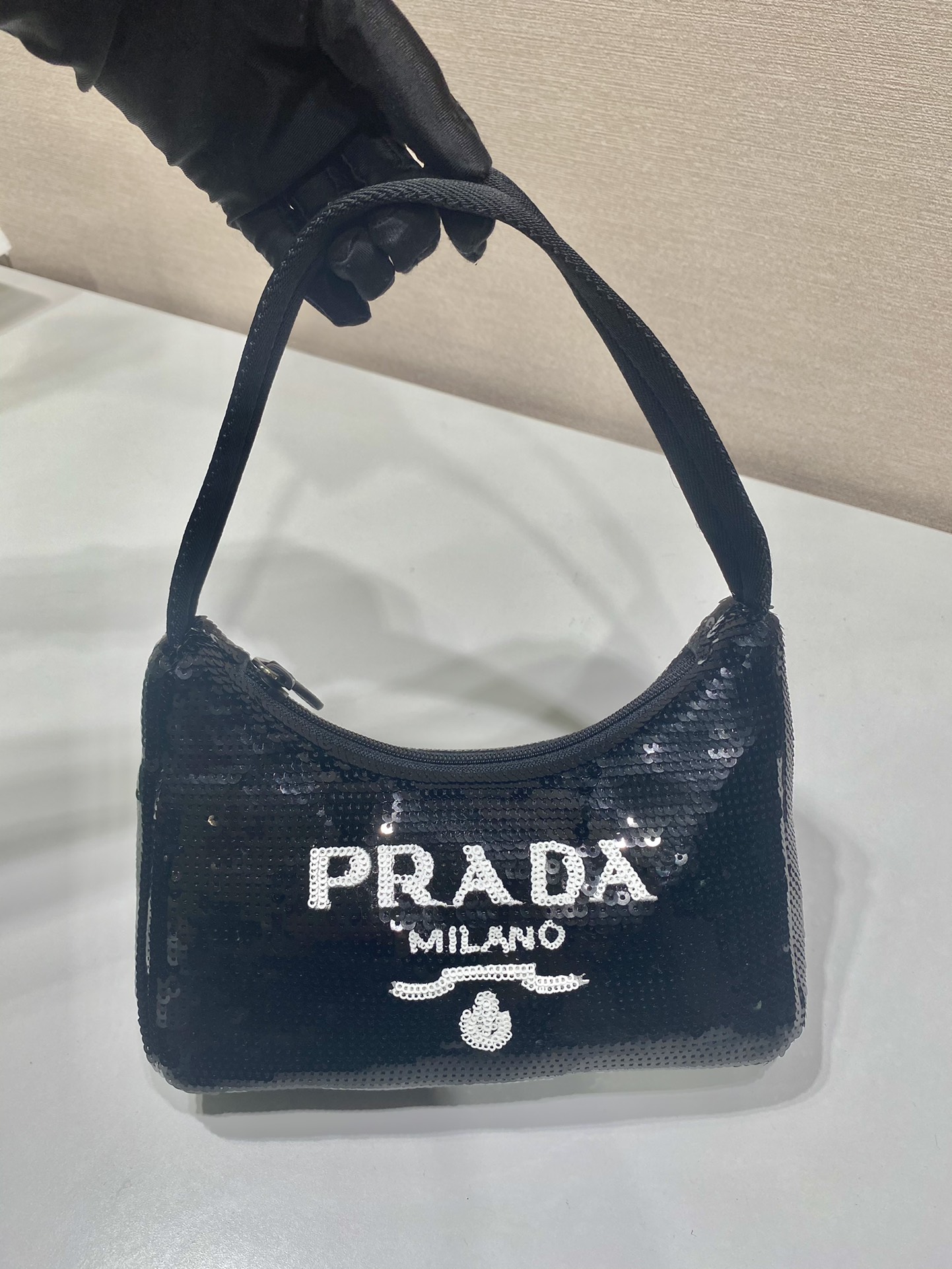 PRADA普拉达刺绣水钻Hobo腋下包1NE515