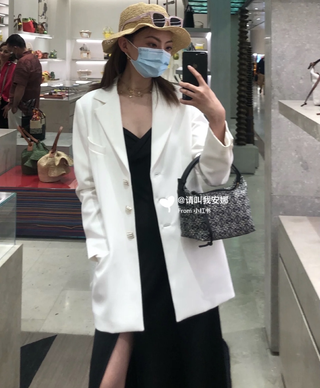 Loewe罗意威 Cubi绣花便当包腋下包 0559小号黑色