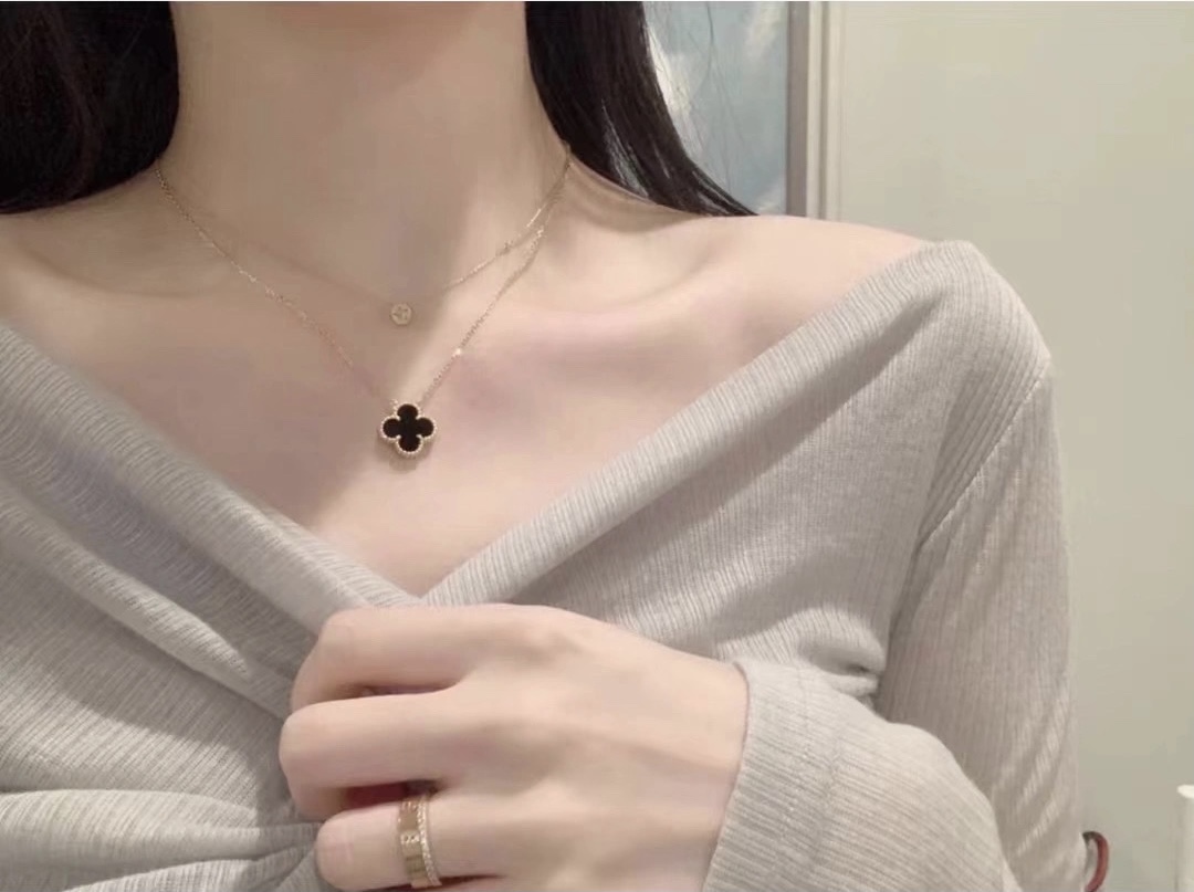 Van Cleef & Arpels vca 四叶草