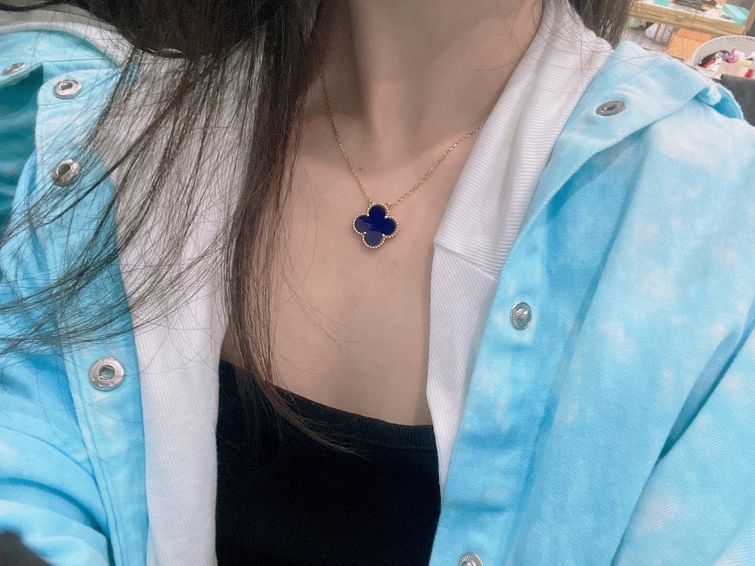 Van Cleef & Arpels vca 四叶草