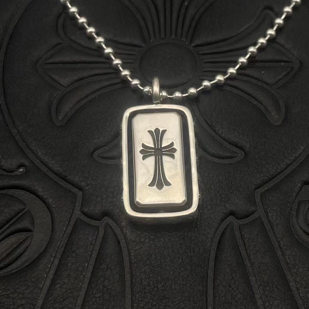 NO:582113,High version double-sided rotating pendant with Chrome Heart Cross Flower Sword Element, silky smooth rotation, matched with classic ball chain, size 50-70cm, all pendants can be paired with other necklaces. Item No. CX046, fine jewelry, chrome hearts, necklace19860909高版本克罗心十字花大宝剑元素双面转动吊坠,丝滑转动,搭配经典圆珠链,尺寸50-70cm,所有吊坠均可搭其他项链 货号CX046,饰品精品,chrome hearts,necklace,Jewelry