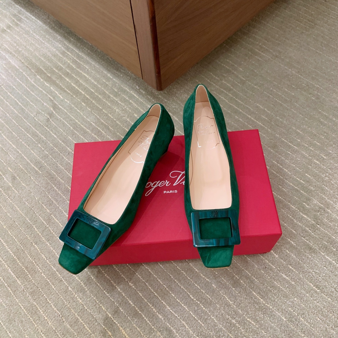 How to find replica Shop
 Roger Vivier Single Layer Shoes Beige Dark Green Pink White Genuine Leather Spring Collection