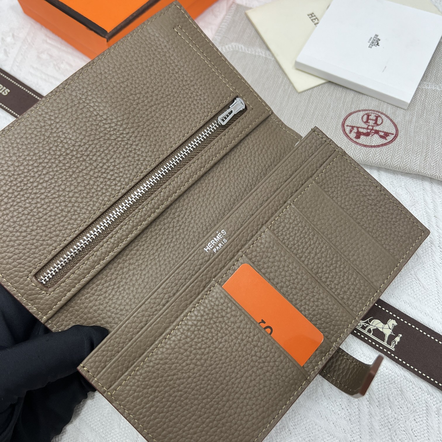 Hermès Togo Leather Vertical Wallet with Interior Zipper Pocket 8 a1653761507687 8335