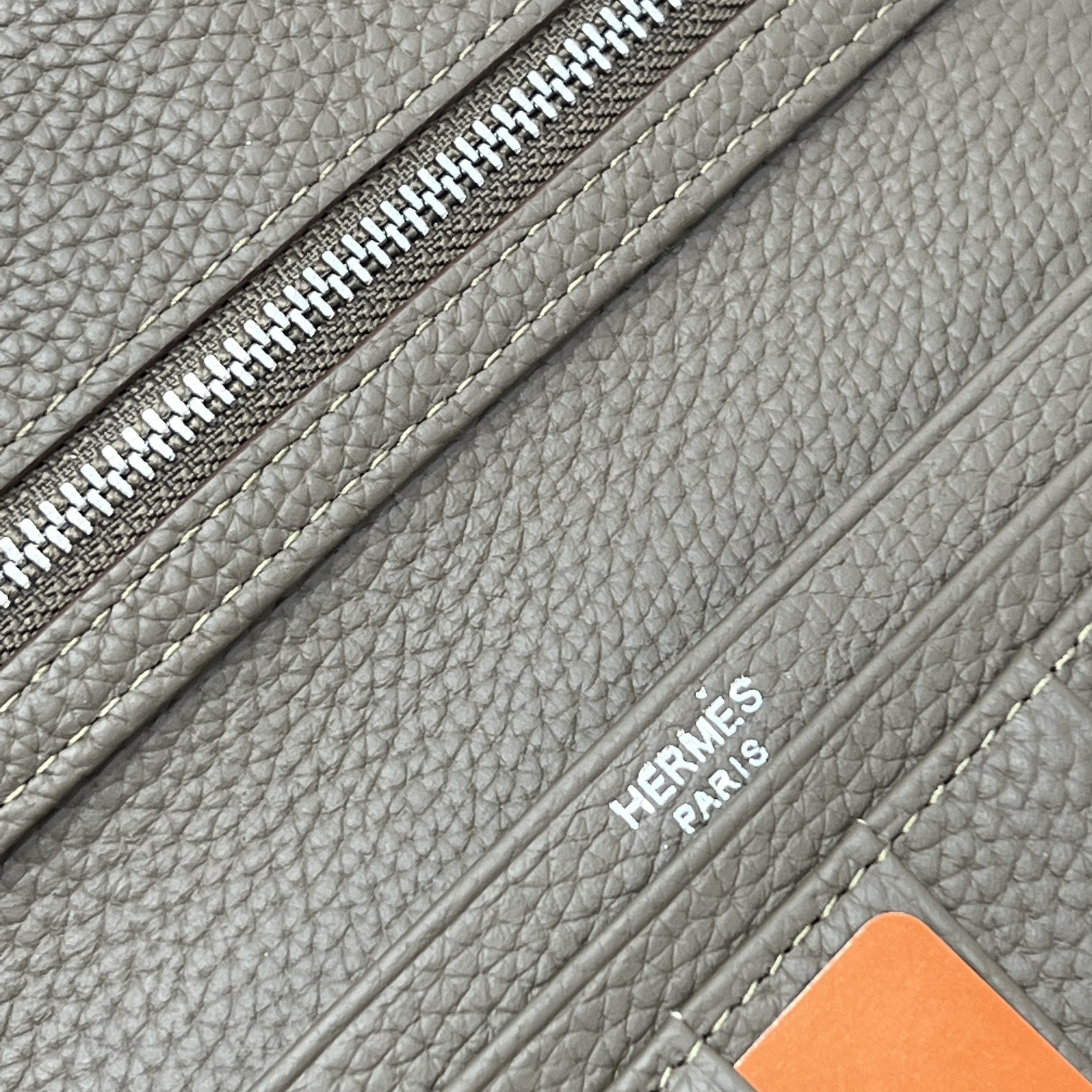 Hermès Togo Leather Vertical Wallet with Interior Zipper Pocket 9 a1653761507910 5063