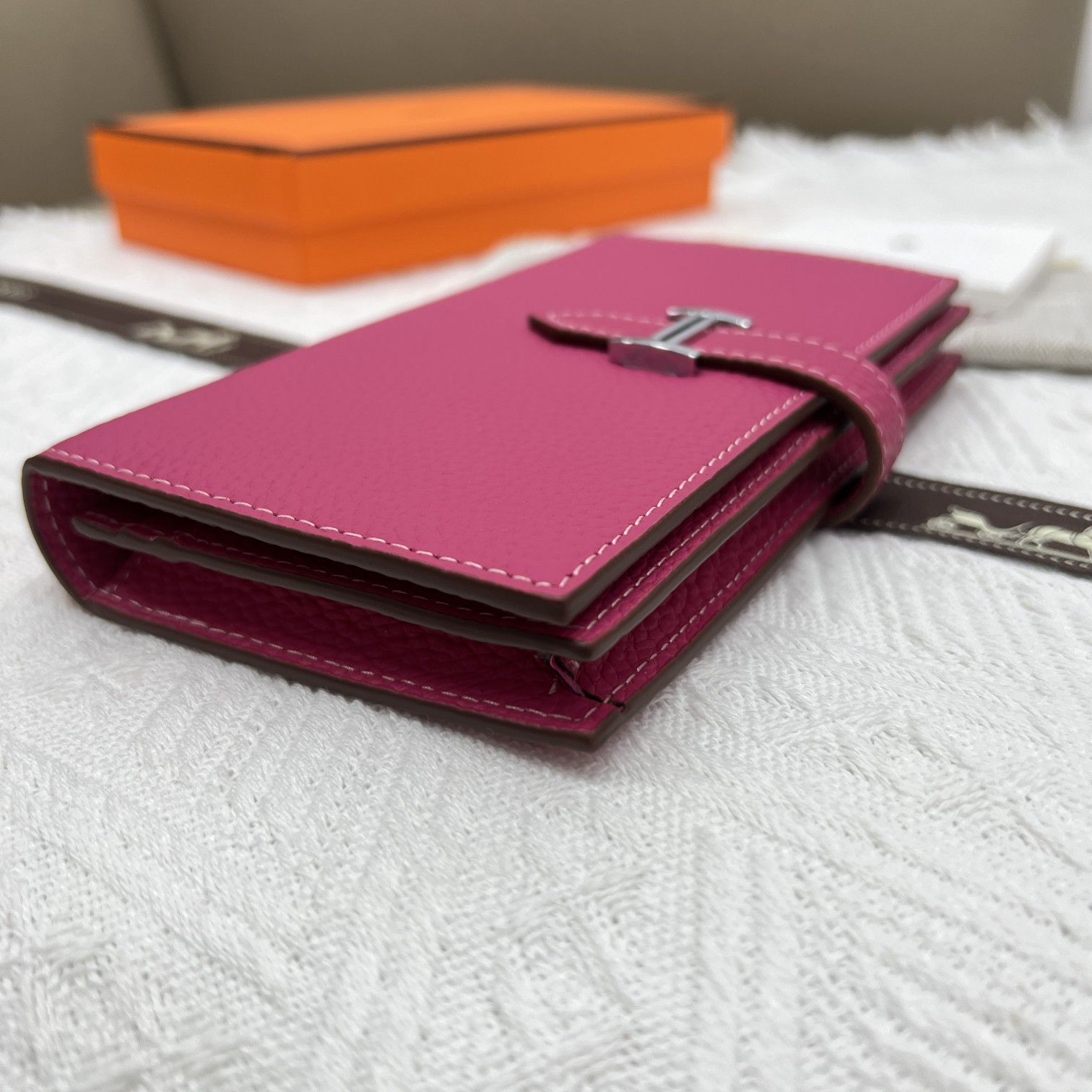Hermes Women's Vertical Wallet Togo Leather with Internal Zipper Pocket 5 a1653761639002 2425