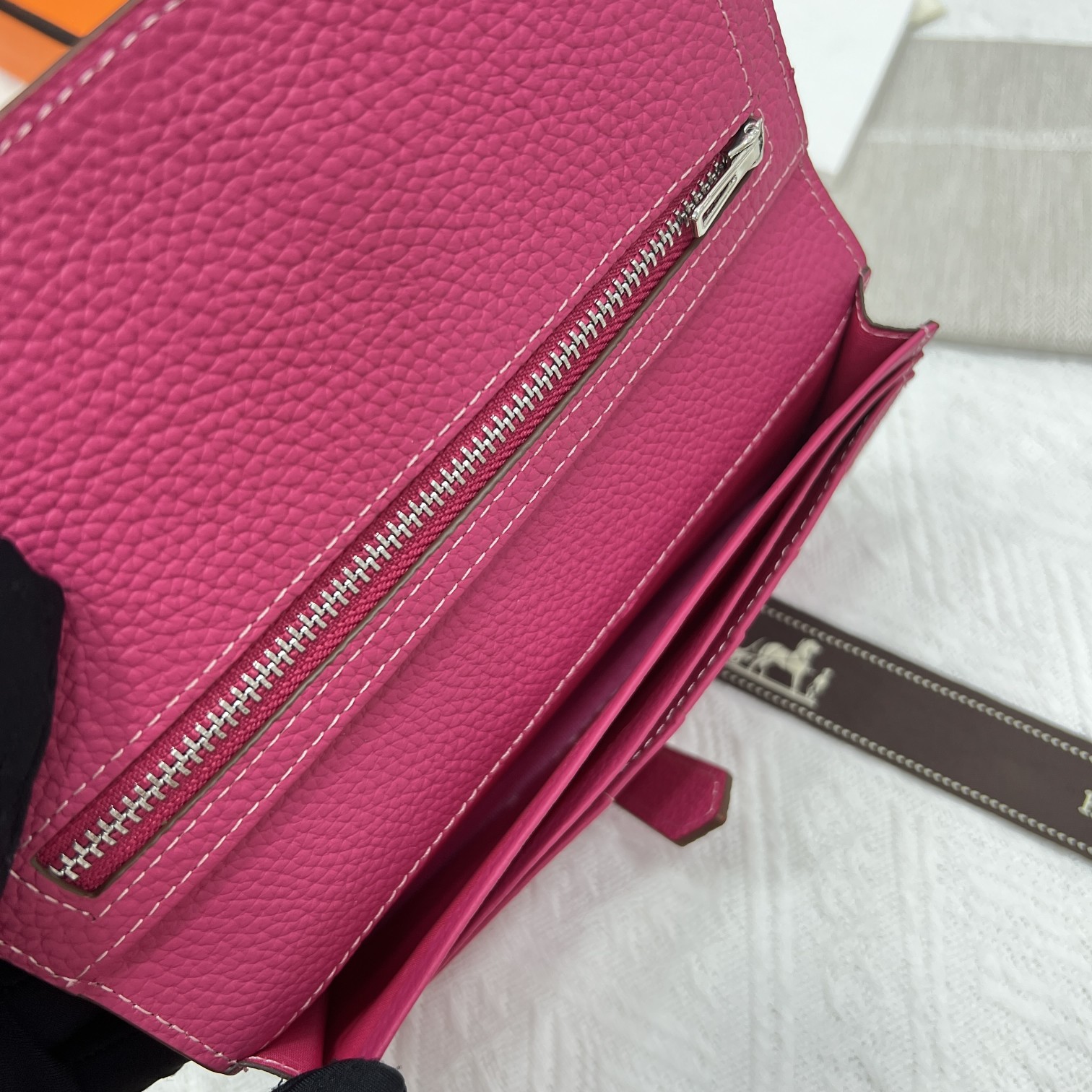 Hermes Women's Vertical Wallet Togo Leather with Internal Zipper Pocket 10 a1653761640368 2704