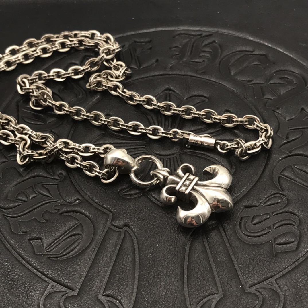 Chrome Hearts 高版本克罗心大号双环童军花吊坠配字母链，尺寸50-70，可搭配其他项链