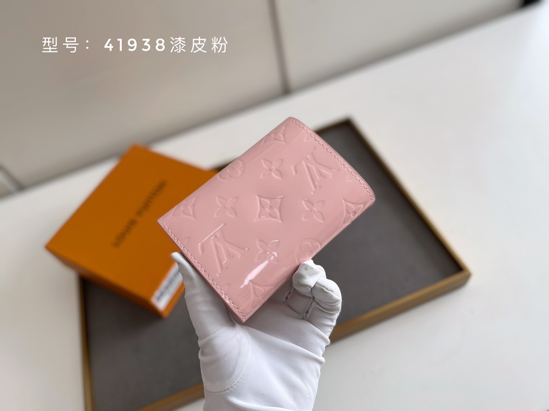 顶级原版💎 漆皮光面压花# 风格柔美款小巧,此款钱夹外部采用精心压纹Monogram Empreinte