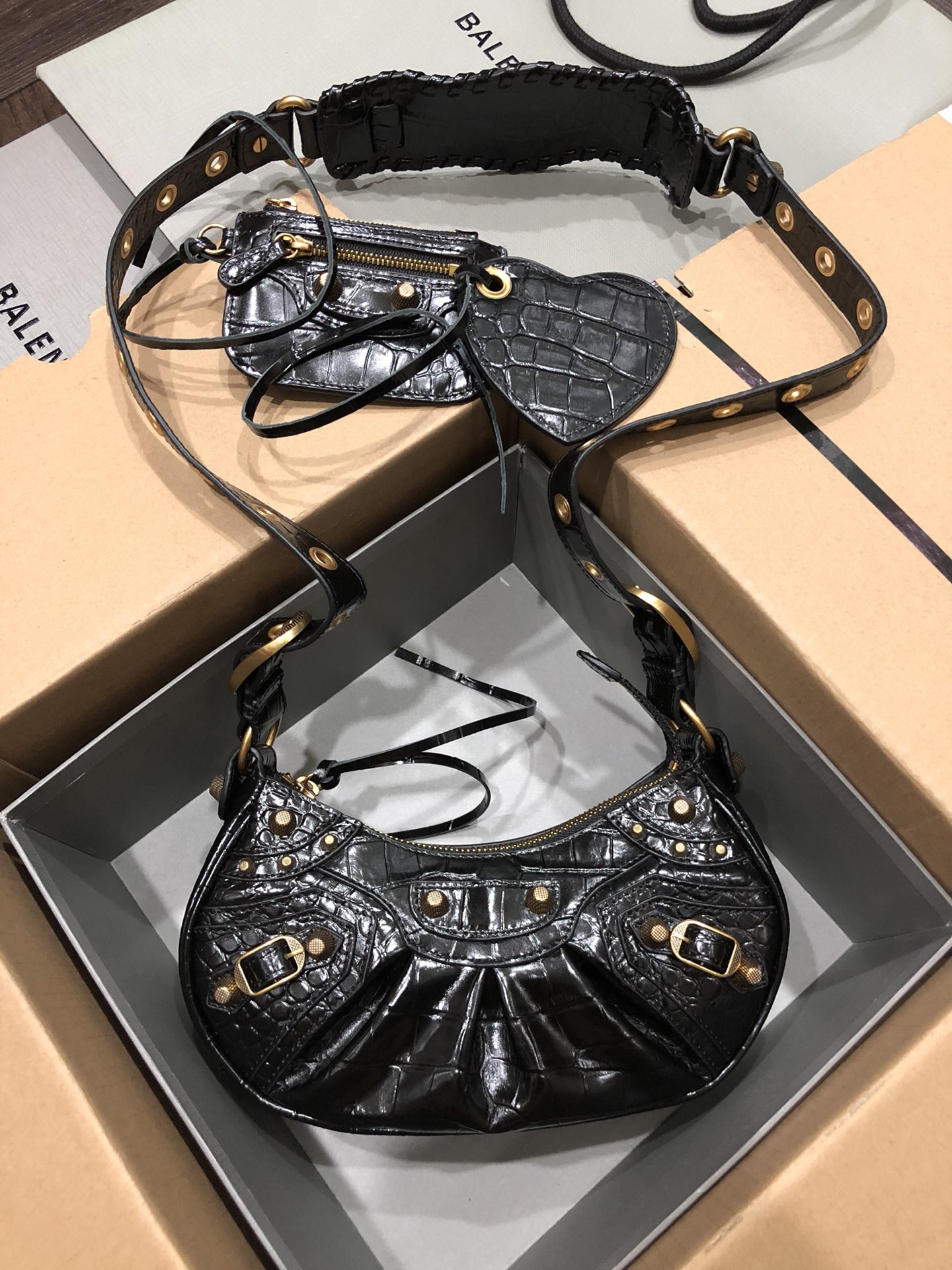 Balenciaga Style Black Leather Card Holder Lookbook Reference image 1