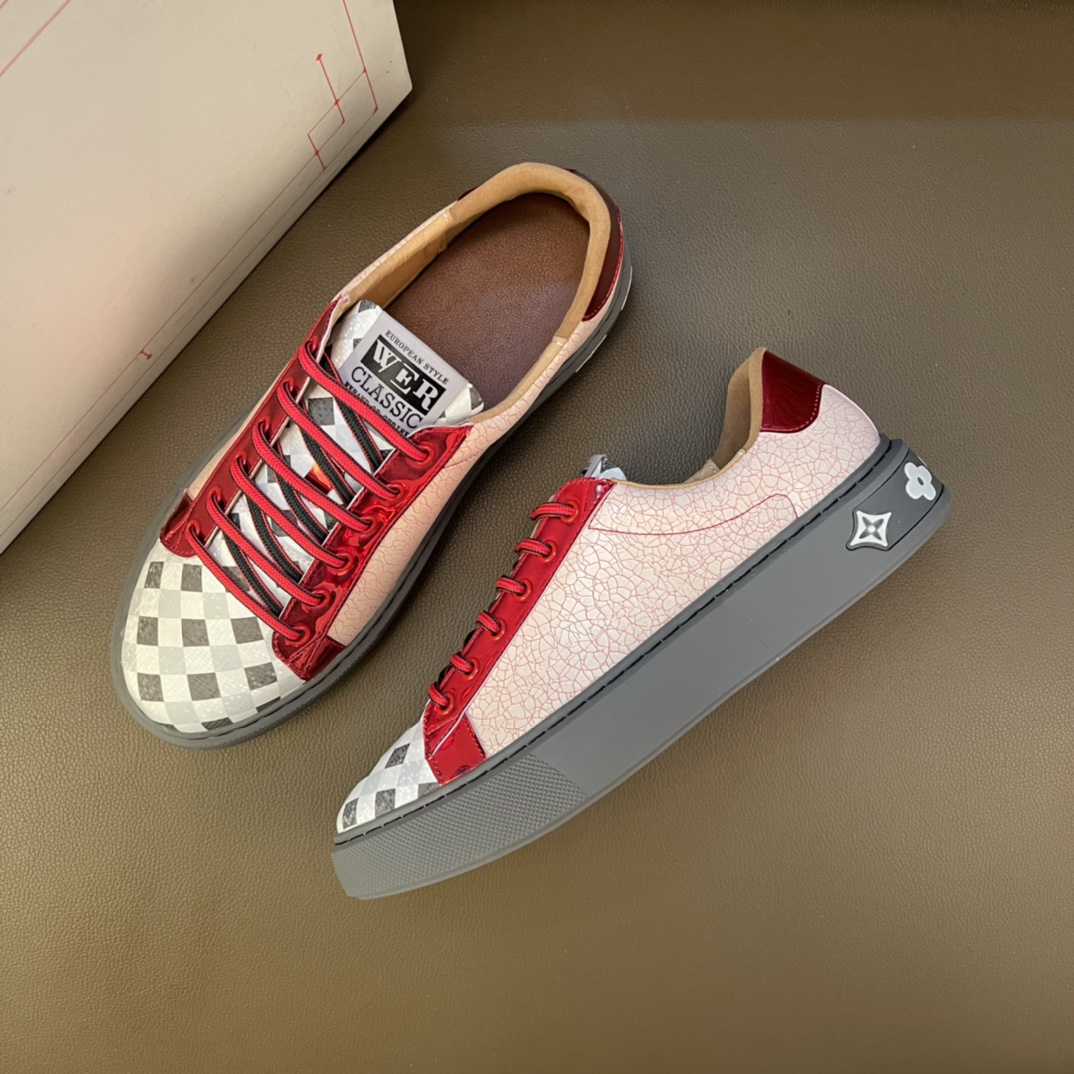 I0  高品质欧美大师设计简洁高档大气，专柜品质值得信赖，面料进口顶级牛皮 。😍 牛皮内里🐑 做工精细，专柜原版大底，上脚舒适百搭，潮男乐福专属定制，小 麦昆 Alexander McQueen  适合司机户外行车🚗 休闲鞋系列之首 男鞋