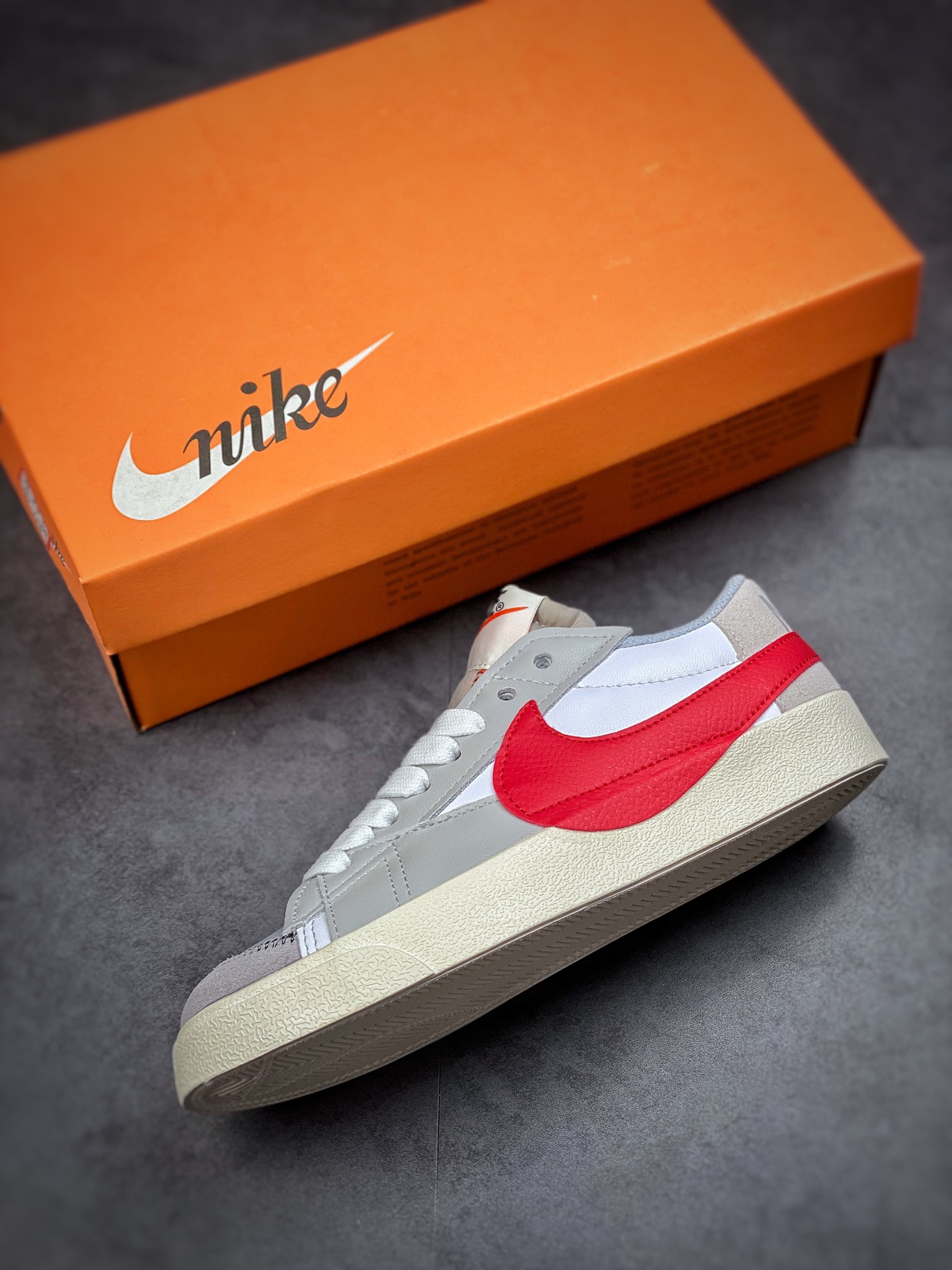 170 Nike Blazer Low’77 Jumbo 白灰红 经典百搭低帮开拓者休闲运动板鞋  DQ8769-100