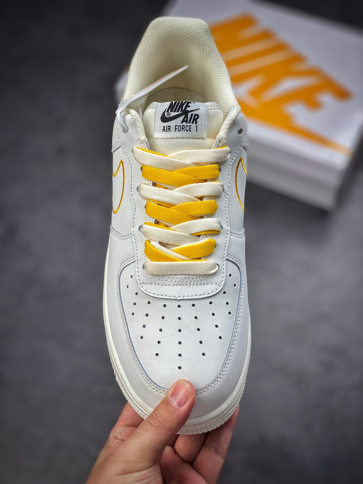 220 Nike Air Force 1 Low 07 米黄电绣勾 CL6326-168