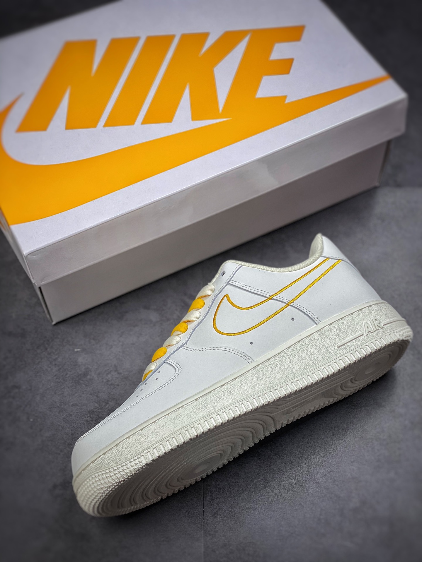 220 Nike Air Force 1 Low 07 米黄电绣勾 CL6326-168