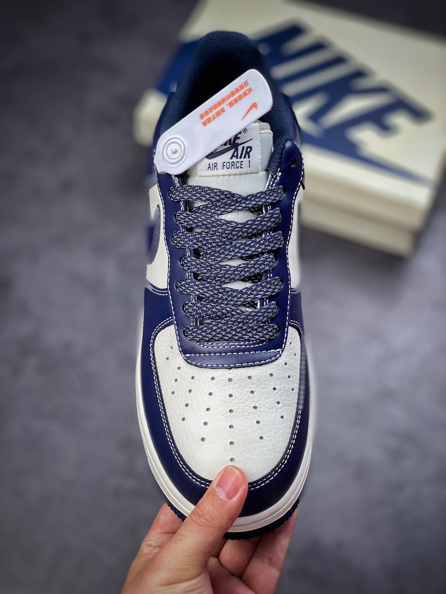 240 Nike Air Force 1 Low 07 藏蓝满天星 SH6928-698-莆田鞋,莆田鞋货源,高仿鞋,高仿鞋货源,安福档口,莆田高仿鞋,莆田鞋批发,高仿鞋批发,莆田高仿运动鞋,高仿运动鞋,莆田运动鞋 240 Nike Air Force 1 Low 07 藏蓝满天星 SH6928-698