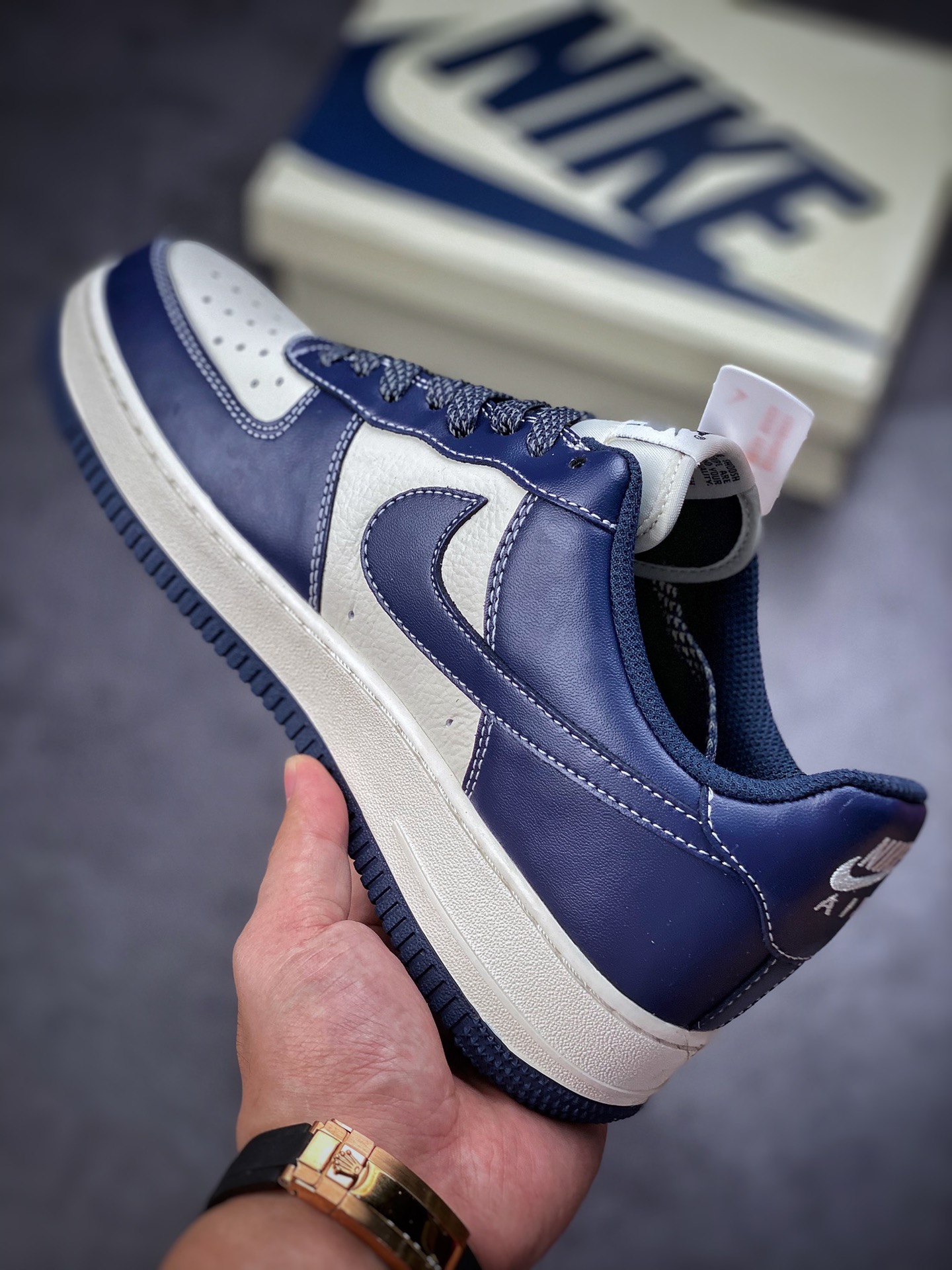 240 Nike Air Force 1 Low 07 藏蓝满天星 SH6928-698-莆田鞋,莆田鞋货源,高仿鞋,高仿鞋货源,安福档口,莆田高仿鞋,莆田鞋批发,高仿鞋批发,莆田高仿运动鞋,高仿运动鞋,莆田运动鞋 240 Nike Air Force 1 Low 07 藏蓝满天星 SH6928-698