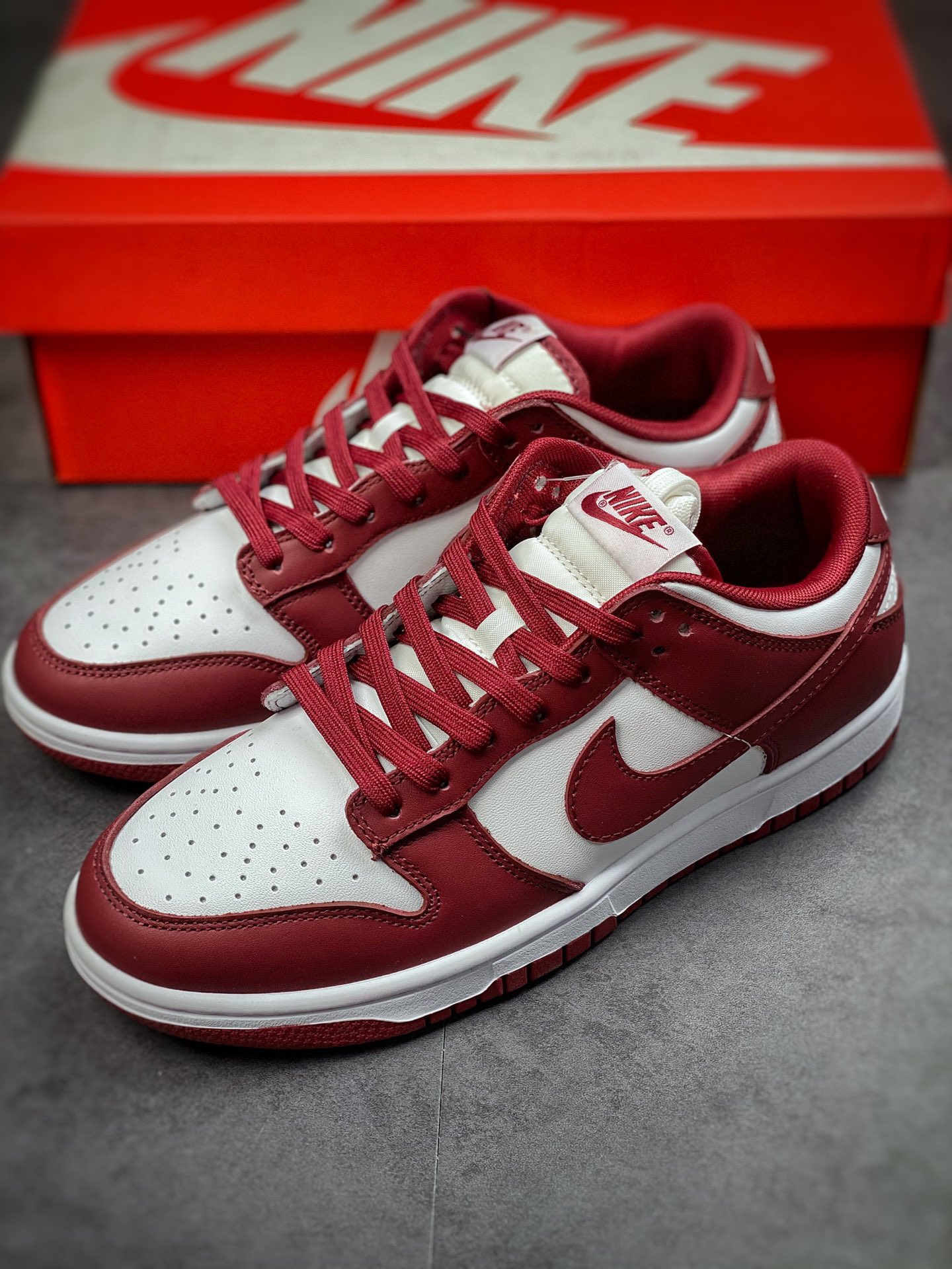 300 Nike SB Dunk low ”Team Red” 团队红 配色 DD1391-601