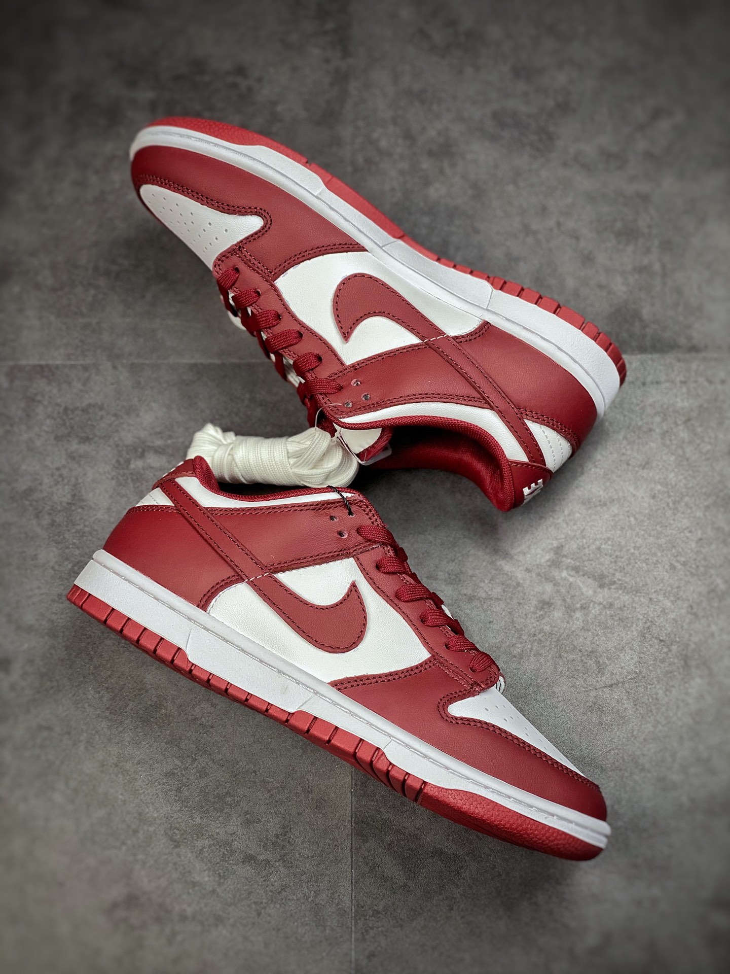 300 Nike SB Dunk low ”Team Red” 团队红 配色 DD1391-601