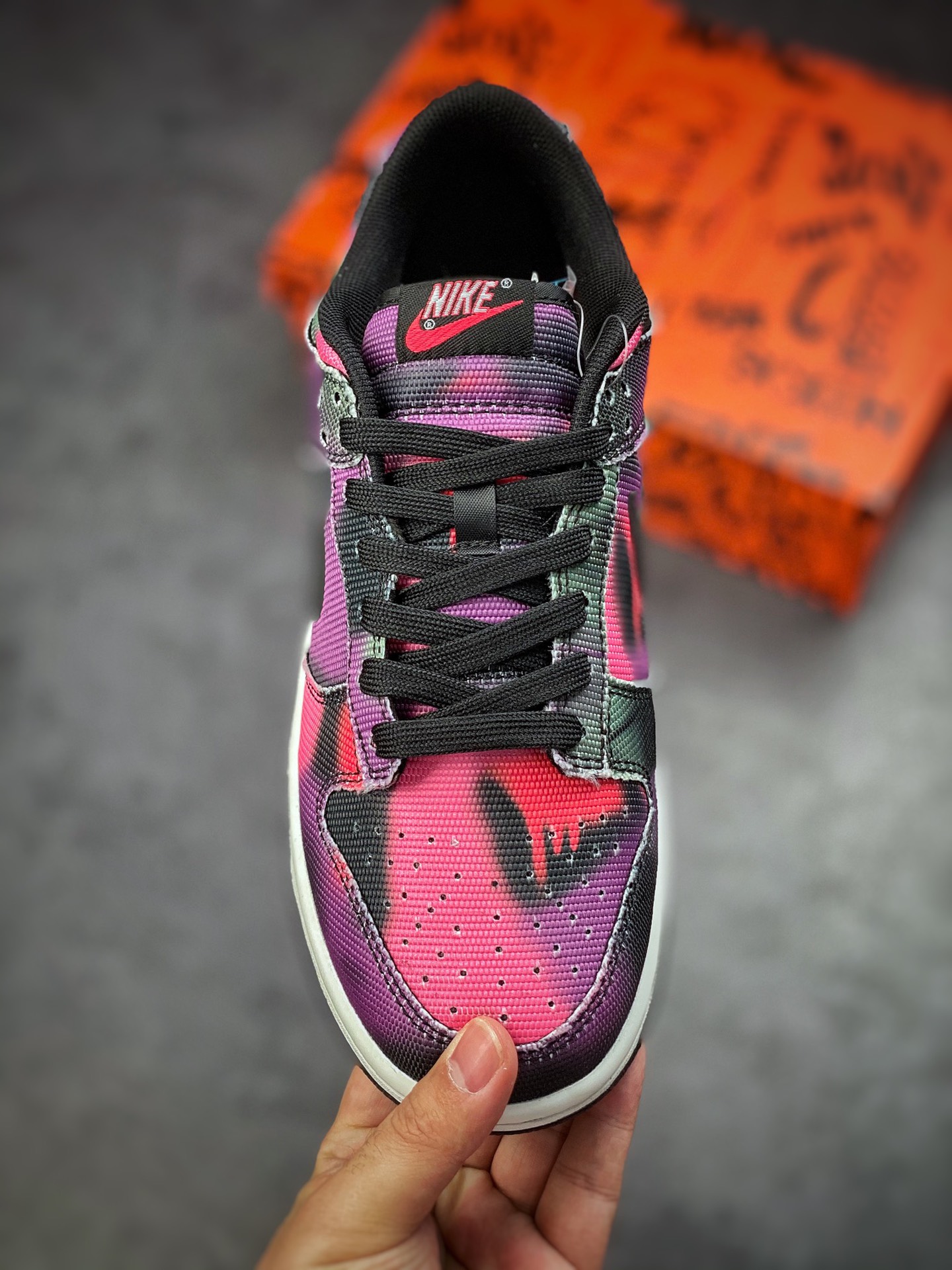 300 Nike Dunk Low  ”Graffti” 扎染 街头涂鸦系列 DM0108-002