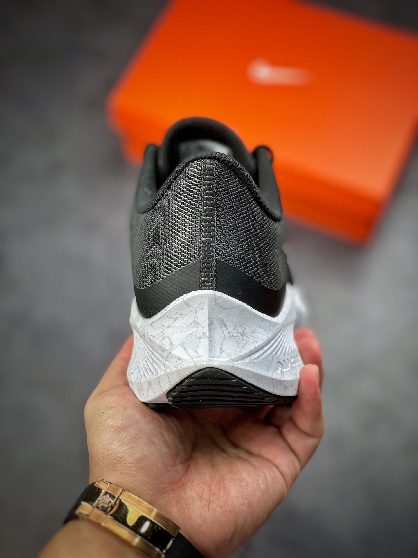 190 Nike Air Zoom Winflo 8代  网透面气 训跑练步鞋  CW3419-009