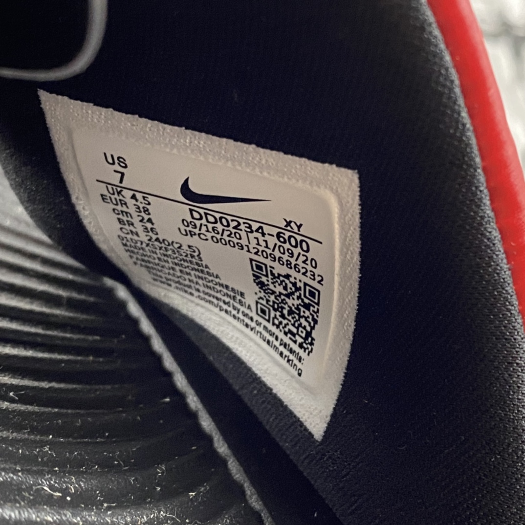 P80  Nike Victori One Slide Print Mix维多利一号系列夏季沙滩运动防滑一字潮流拖鞋 DD0234-600