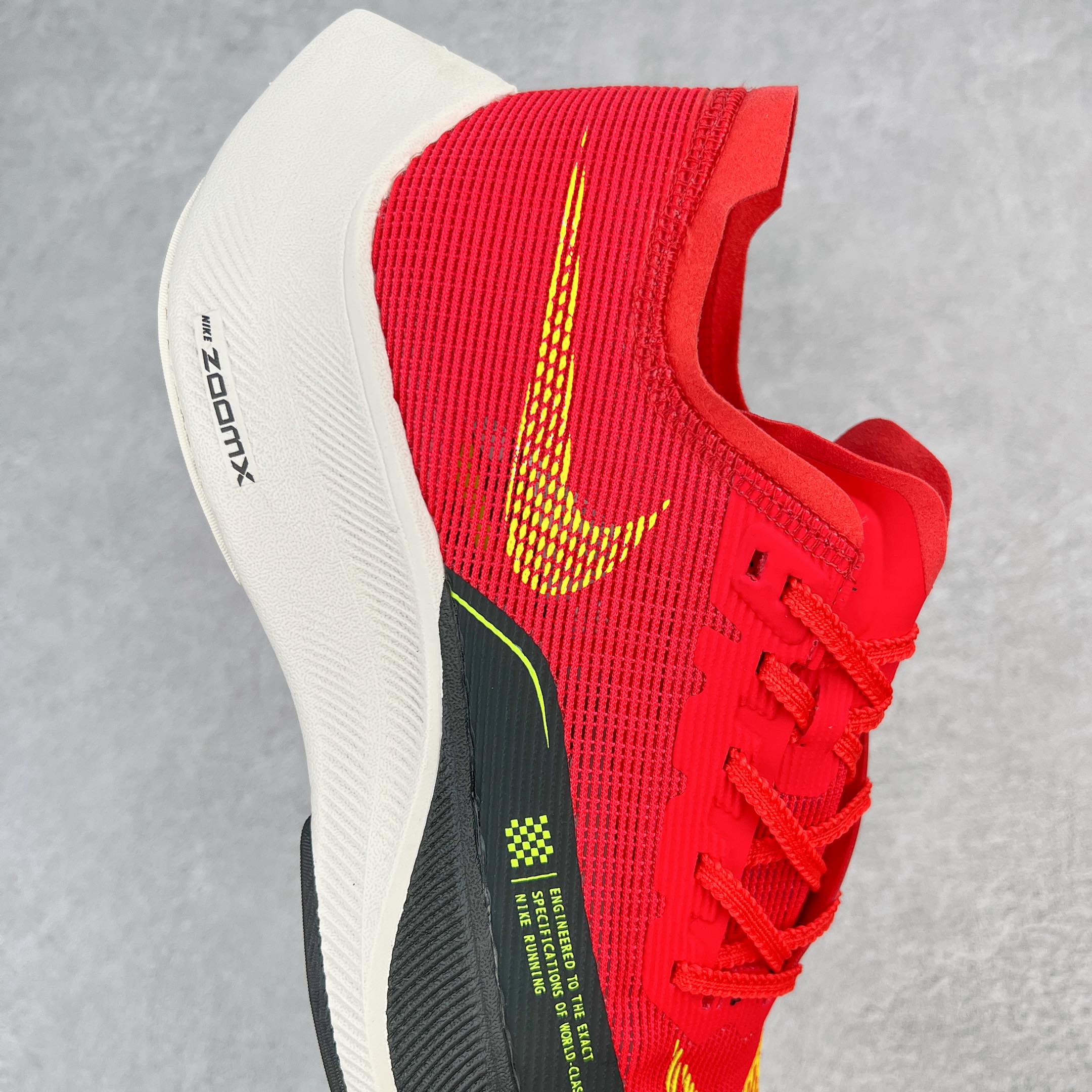 图片[6]-＃纯原福利 NK ZoomX Vaporfly Next% 马拉松一代跑鞋 鞋面使用了全新 Vaporweave 科技 这种类似蝉翼的材质相比 Flyknit 更加轻薄透气 非对称的鞋带系统和泡棉护垫的加入令舒适度更高 鞋头辅以超大的 Swoosh 点缀 再配上流线型外观设计 时尚感十足 尺码：36 36.5 37.5 38 38.5 39 40 40.5 41 42 42.5 43 44 44.5 45-选品中心