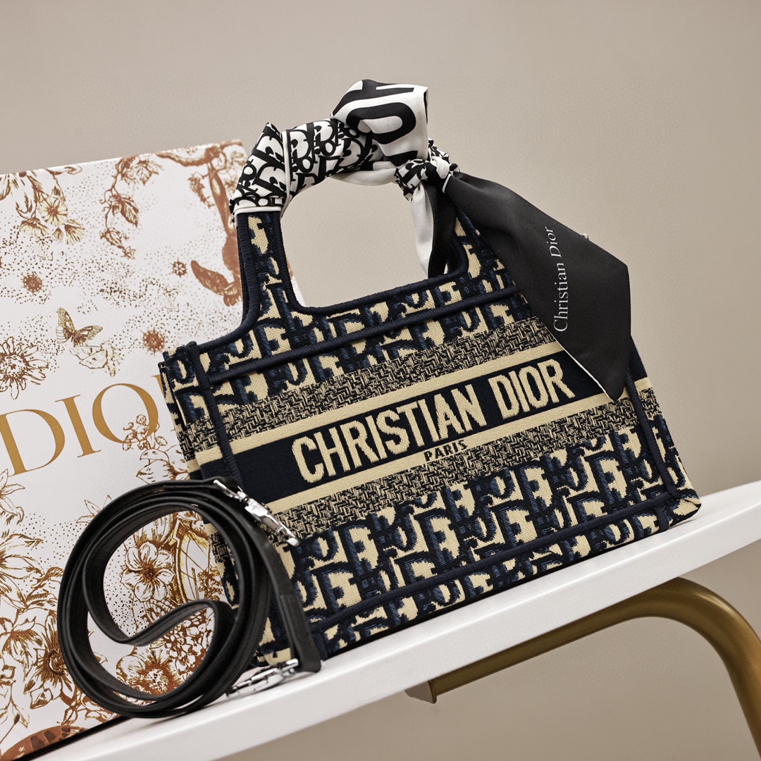 I5  Dior迪奥迷你托特包