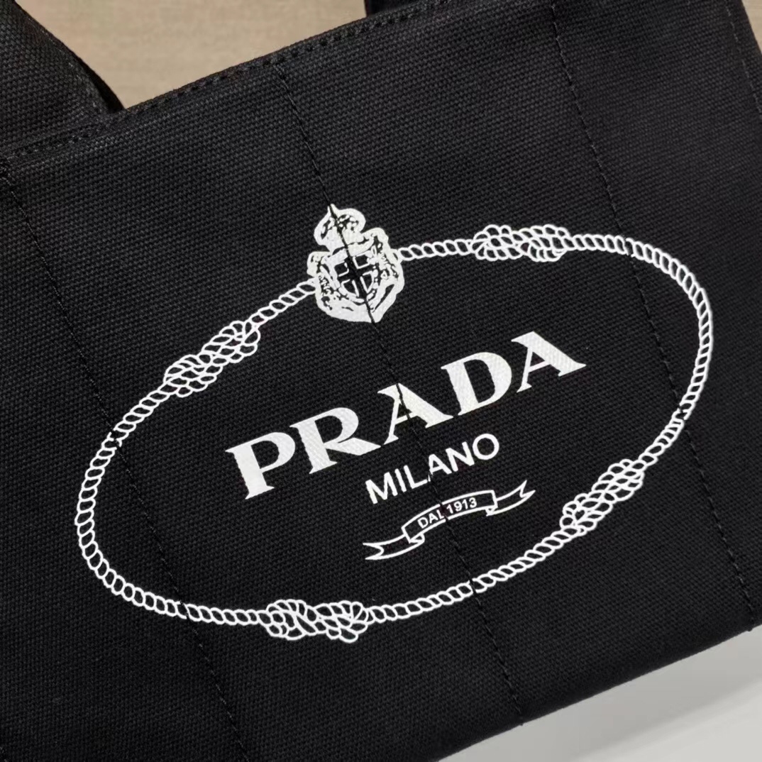 Prada bag 7