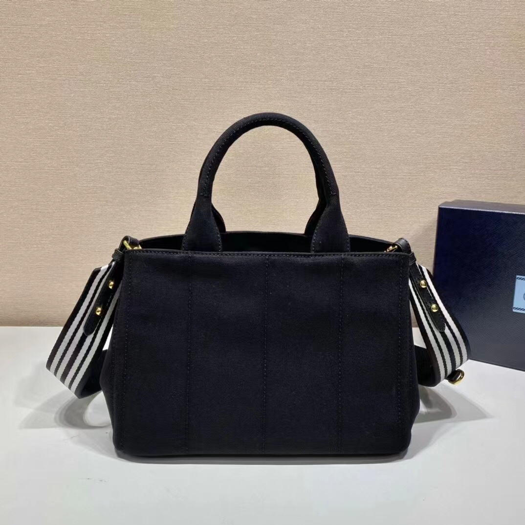 Prada bag 4
