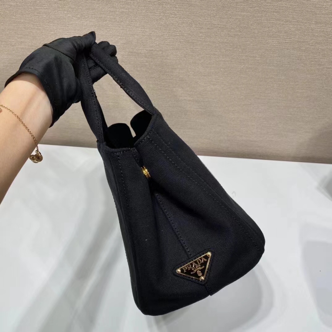 Prada bag 6