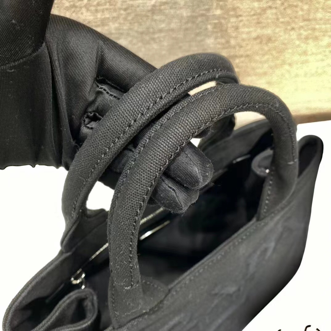 Prada bag 7
