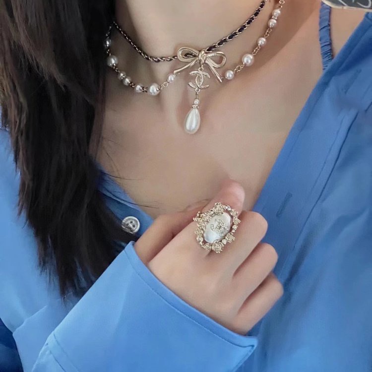 新款☑️CHANEL香奈儿双c蝴蝶结双层珍珠项链