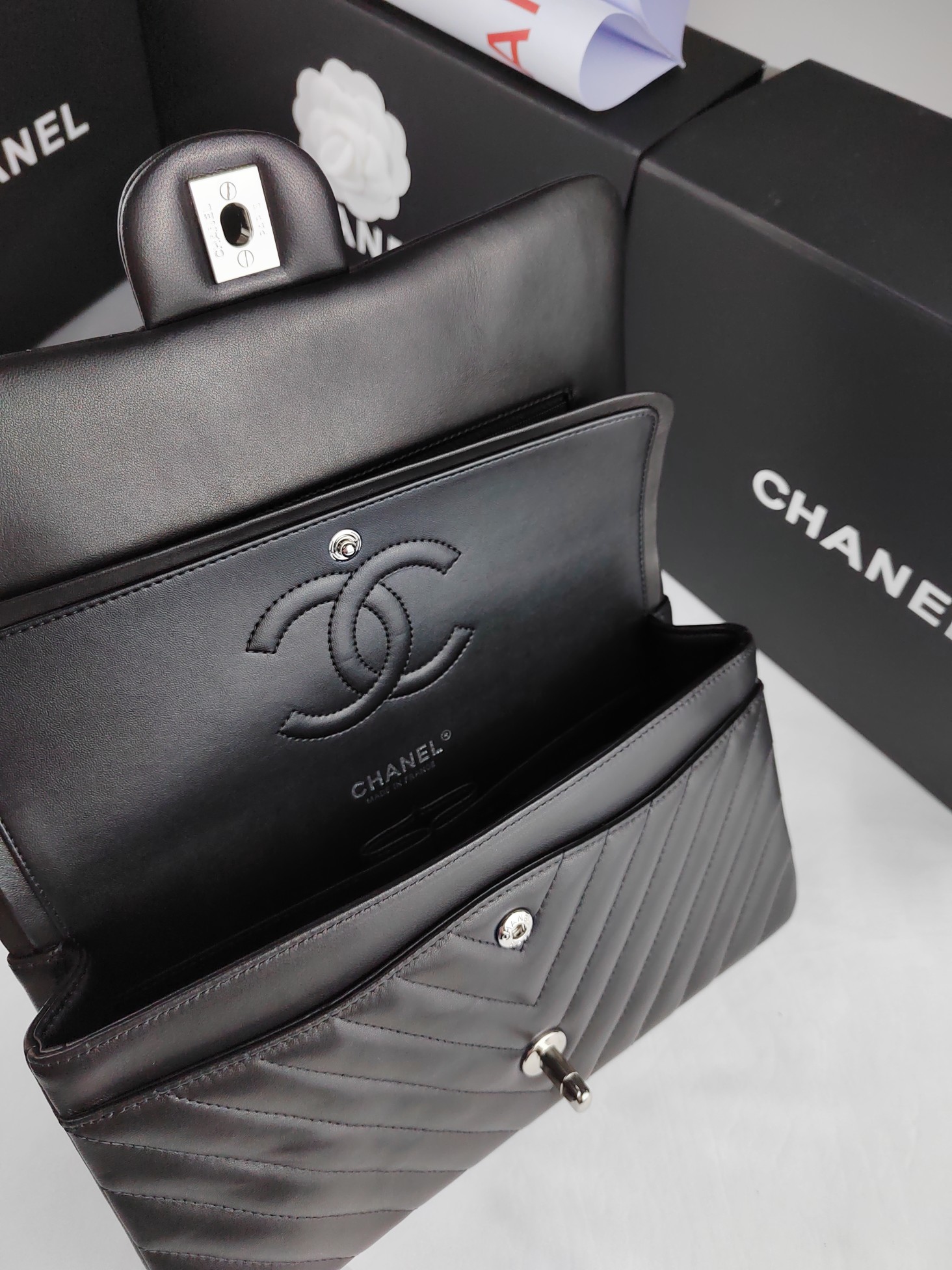 顶级货_厂跑量价高端定制品Chane1ClassicBag01112演绎了Chane1的经典高雅简约精美